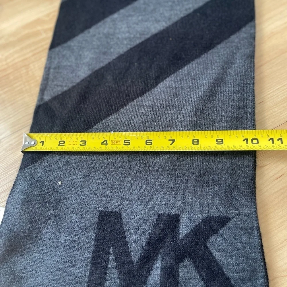 Michael Kors Scarf Men’s Stripped Winter